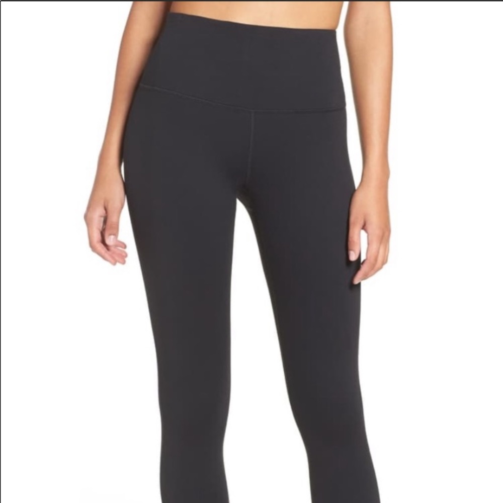 Zella Live In High Waist Leggings black small